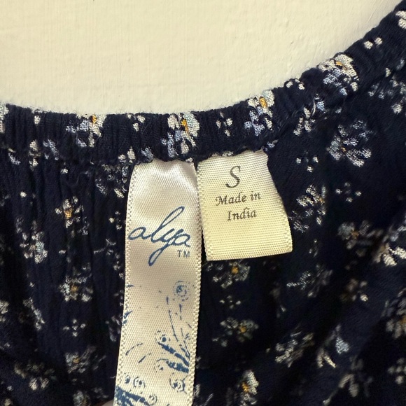 Alya Women's Top Size S - Picture 2 of 2